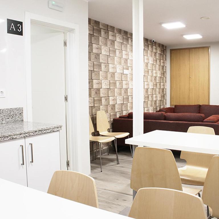 Albergue Logroño Centro - Habitación Triple - 11