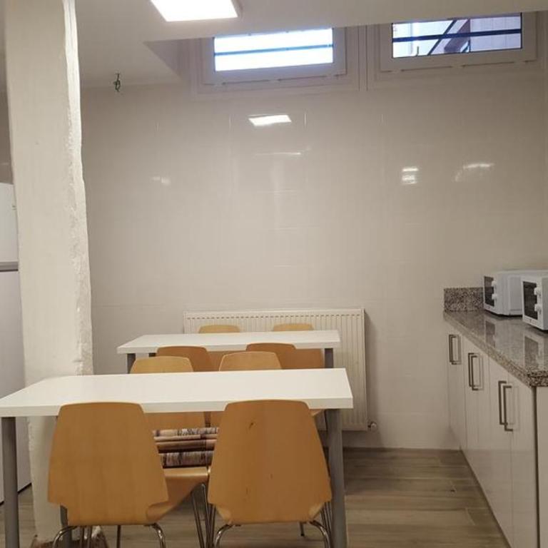 Albergue Logroño Centro - Habitación Triple - 13