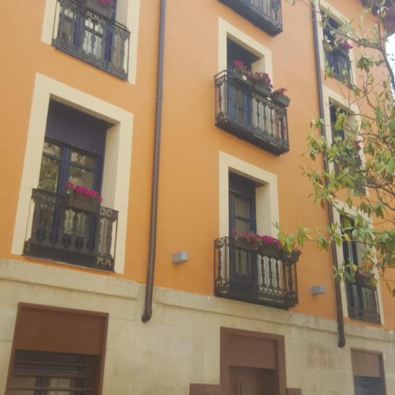 Albergue Logroño Centro - Habitación Triple - 4