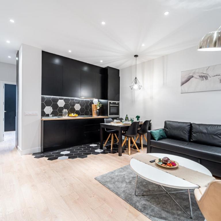 EdSam Madrid Apartments Black - One-Bedroom Apartment - 1
