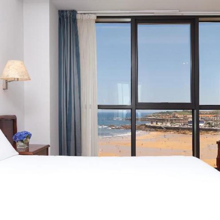 Hotel Príncipe de Asturias - Habitación Triple con vistas al mar - 2