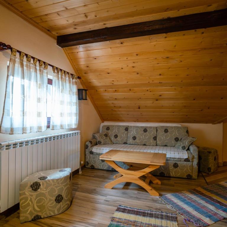 Apartments and Rooms Planinska Idila - Loft - 13