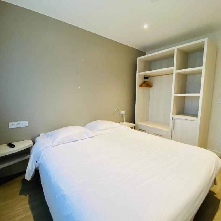 Contact hôtel - Hôtel Les Bleuets & SPA - Maison de Vacances - 7