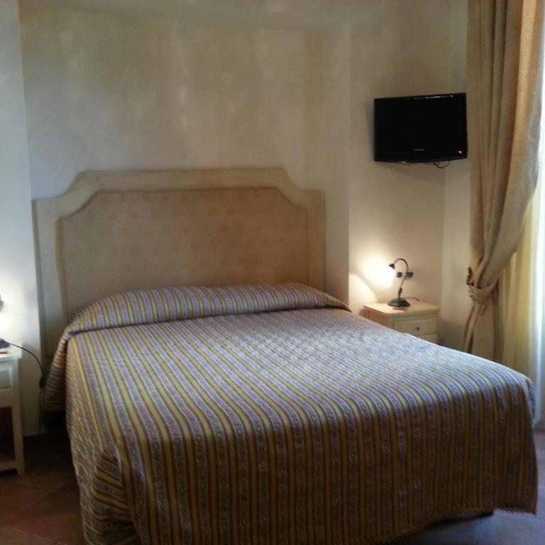 Divina House B&B - Camera Matrimoniale con Balcone - 1