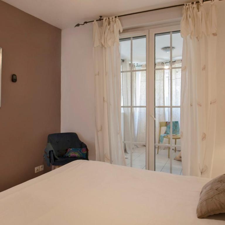 Mare appart avec jardin et bbq vue mer et montagne plage et port à 2 pas - Appartement - 54