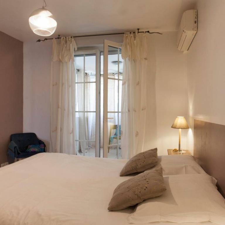 Mare appart avec jardin et bbq vue mer et montagne plage et port à 2 pas - Appartement - 50