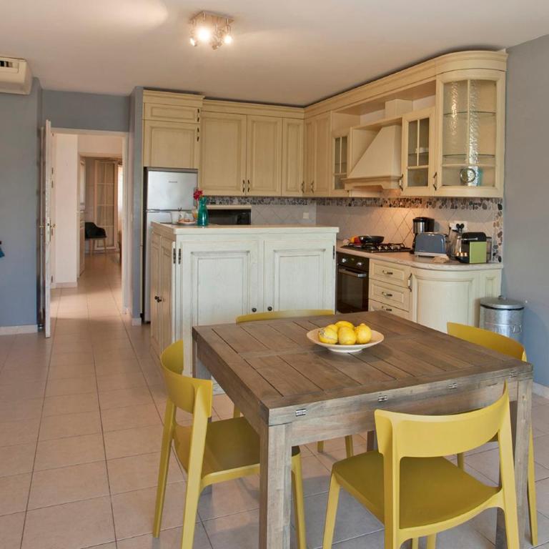 Mare appart avec jardin et bbq vue mer et montagne plage et port à 2 pas - Appartement - 44