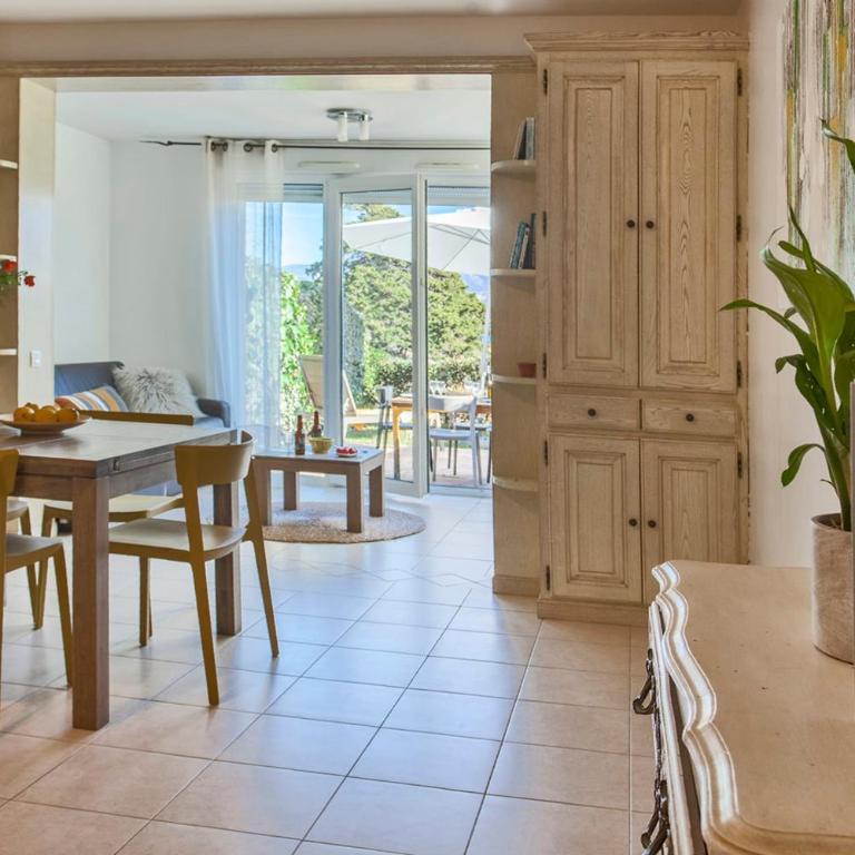 Mare appart avec jardin et bbq vue mer et montagne plage et port à 2 pas - Appartement - 40