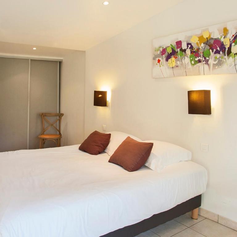 minivilla lilas indépendante à Calvi avec jardin et piscine jardin et bbq - Villa - 9