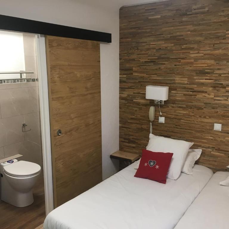 Hôtel Chastellares - Chambre Triple avec Terrasse - Vue sur Piste - 8