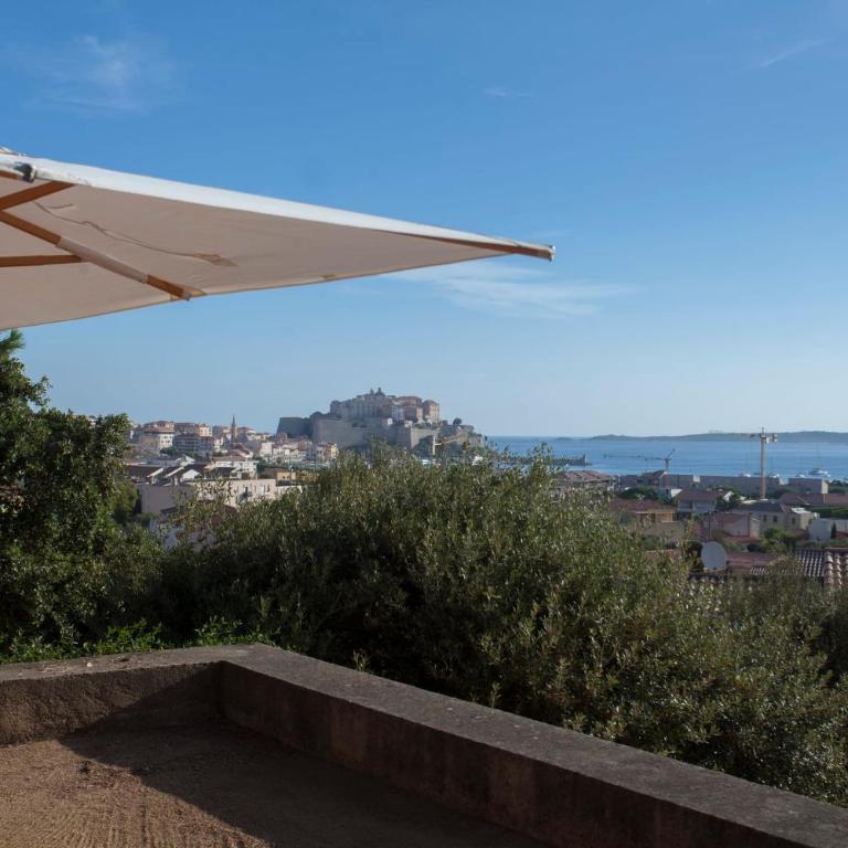 Villa campagne à Calvi piscine chauffée vue mer proche plage et centre - Maison de Vacances - 38