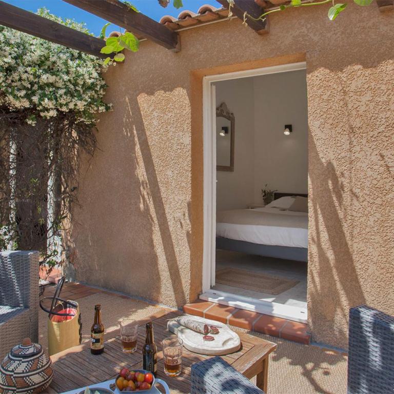 maison kiwi avec piscine chauffée terrasse jardin et bbq à Calvi - Villa - 4