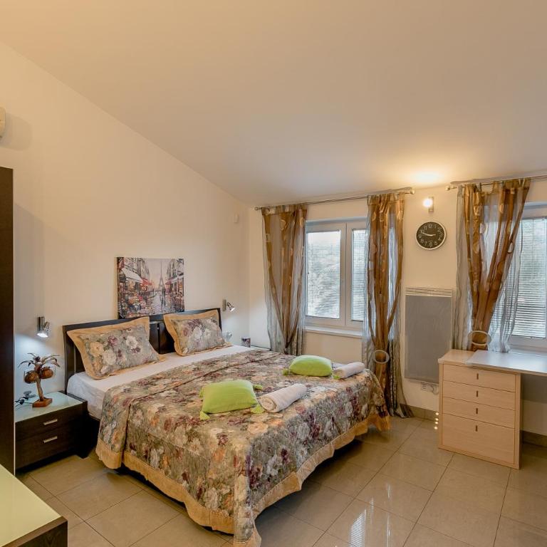 Olive Garden Apartment - Two-Bedroom Villa - 40