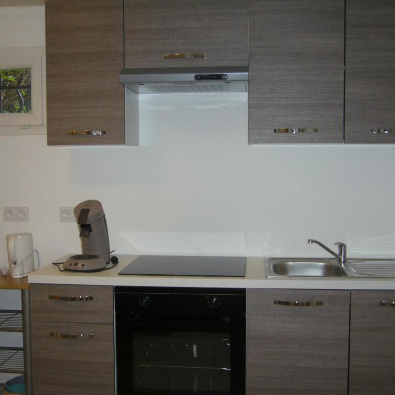Appartement dans maison à Corbelin proche Walibi - Appartement 1 Chambre - 13