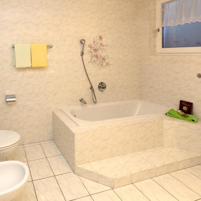 Ferienwohnungen Parth - Two-Bedroom Apartment with Terrace (4 Adults) - 2