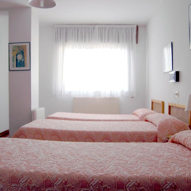 Hostal Charo II - Habitación Triple - 1