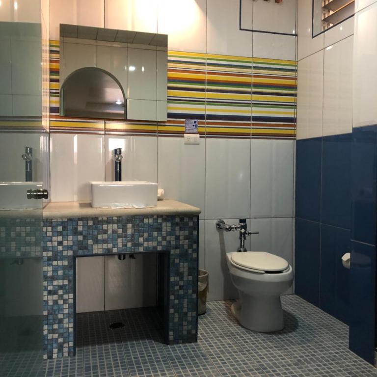 Hotel & Villas 7 - King Suite with Spa Bath - 6