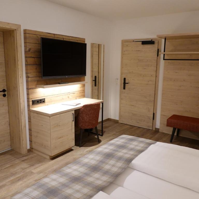 Hotel Schweizerhof - Deluxe Doppelzimmer - 3