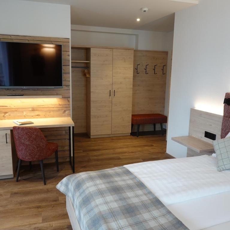 Hotel Schweizerhof - Deluxe Doppelzimmer - 4