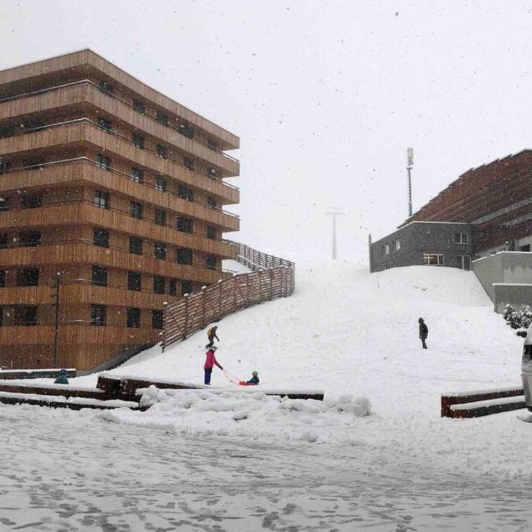 Beautiful Sunny New 1 Bed Apt (2.5Zim). Ski in/out - Apartment mit 1 Schlafzimmer - 28