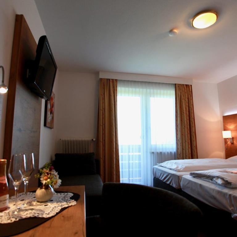 Hotel-Restaurant am Hochfuchs - Triple Room with Balcony - 4
