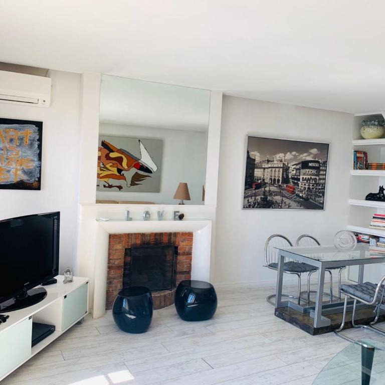 Les Remparts Antibes Location - Loft - Vue sur Mer - 15