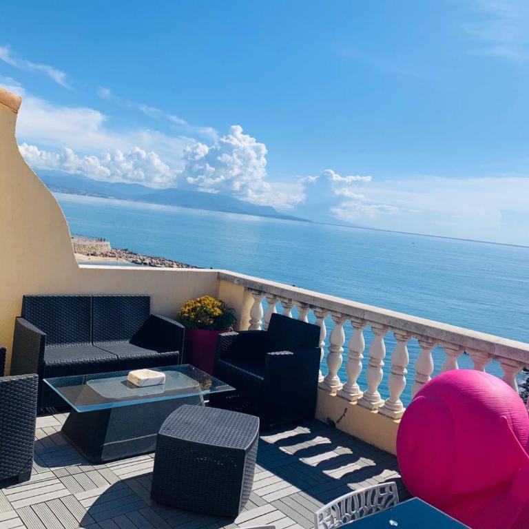 Les Remparts Antibes Location - Loft - Vue sur Mer - 3