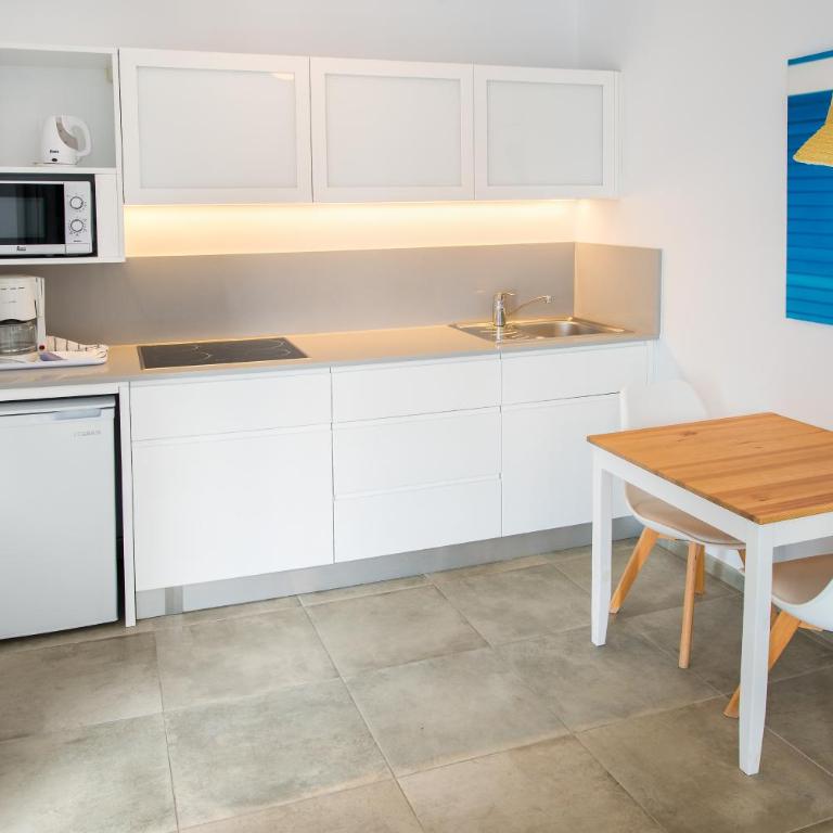 Apartamentos Playamar - Apartamento con terraza - 3