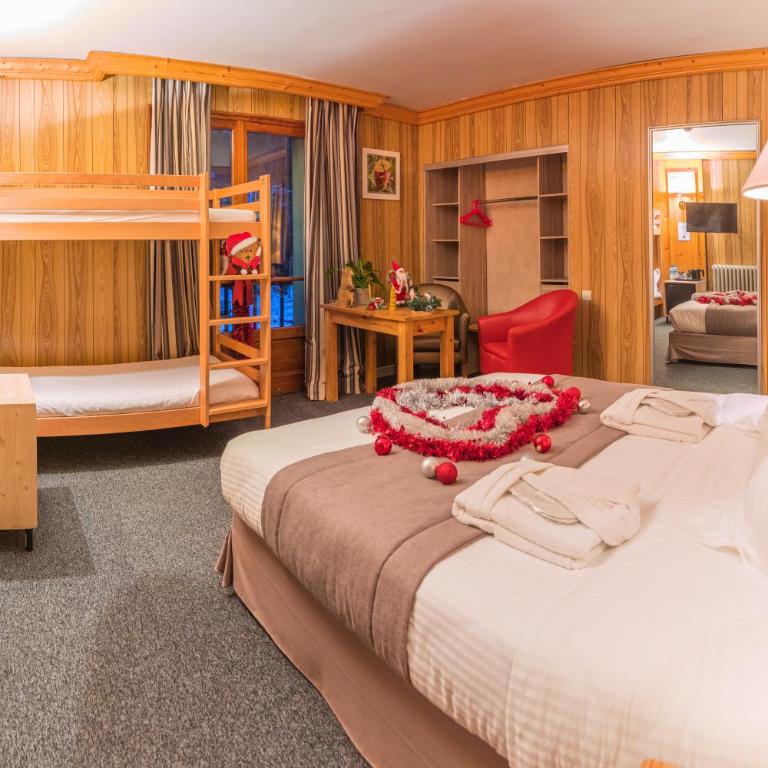 ALPAZUR Val Cenis - Chambre Quadruple - 1