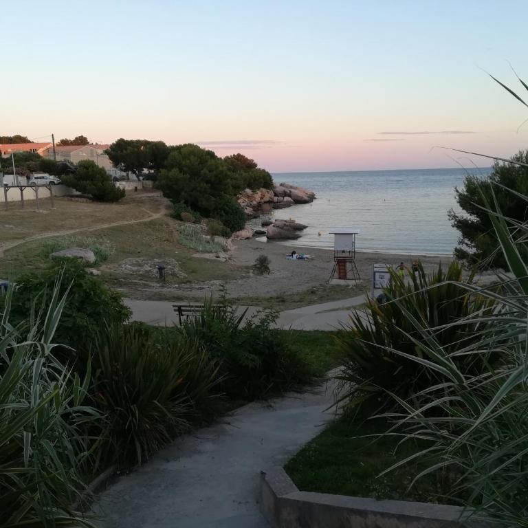 Bel appartement avec terrasse - Plage de Carro à pied - Appartamento con 2 Camere da Letto - 19