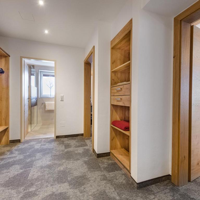 Apartments & Garni Alpenrose - Apartment mit 2 Schlafzimmern - 2