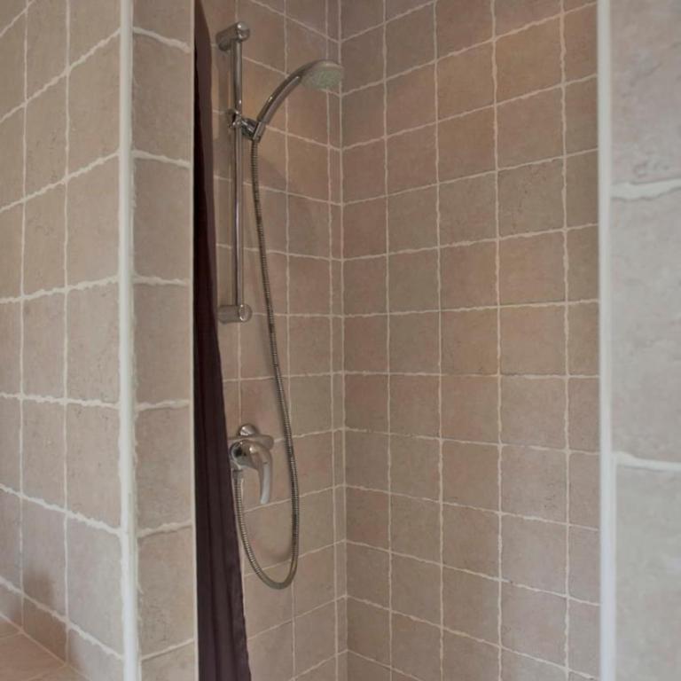 Amarylis à Calvi location 2 pers avec clim jardin piscine et barbecue - Villa - 13