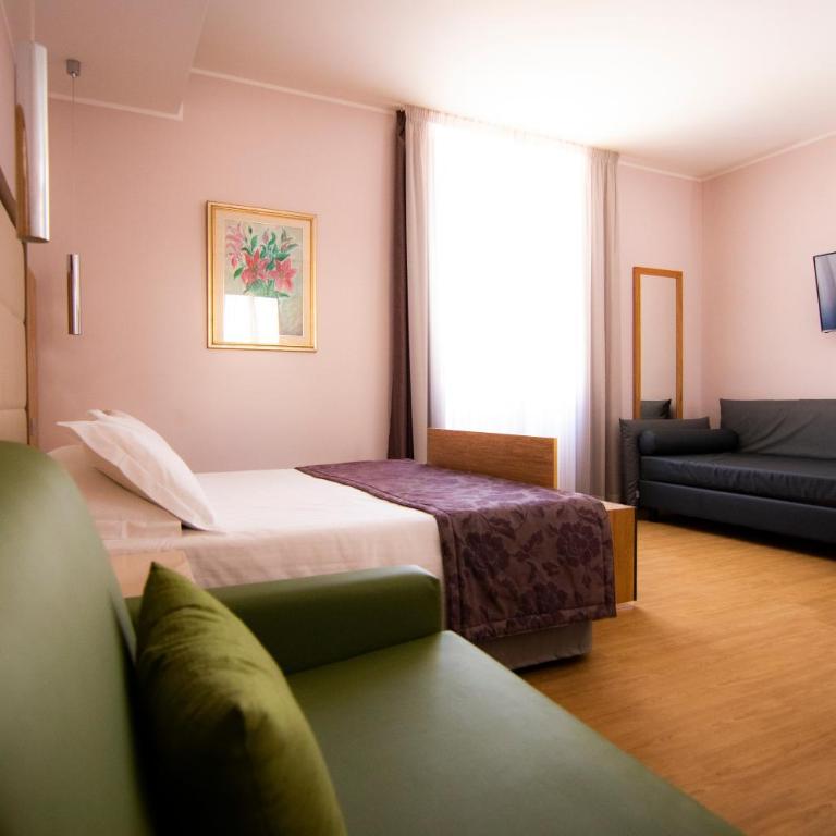 Hotel Giolli Nazionale - Camera Quadrupla con Vista - 3