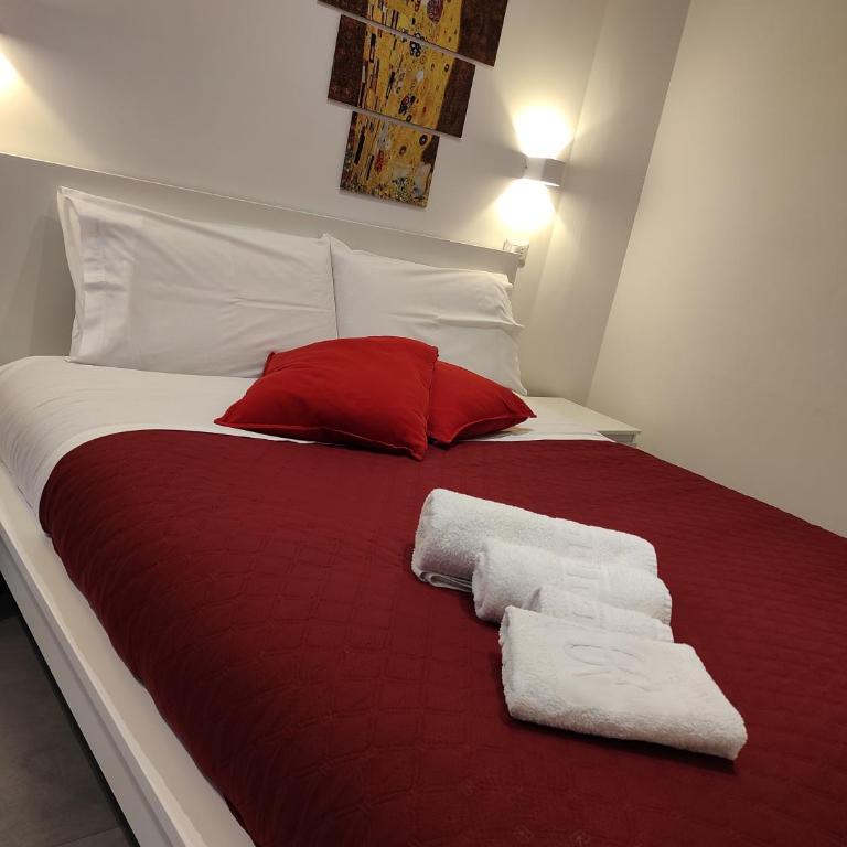 Palazzo Verdi Holiday Viterbo - Camera Quadrupla con Bagno Privato - 3