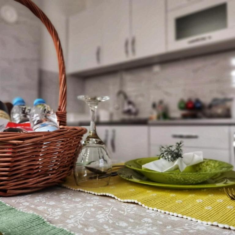 Pale city center apartment - One-Bedroom Apartment - 12
