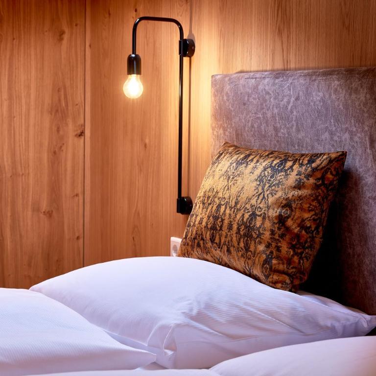 HOTEL SONNBLICK Kaprun, Salzburg - including Summer Card - Junior Suite mit Bergblick - 3