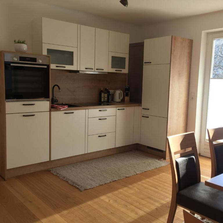 Ferienwohnung Neureiter - Apartment mit 2 Schlafzimmern - 2