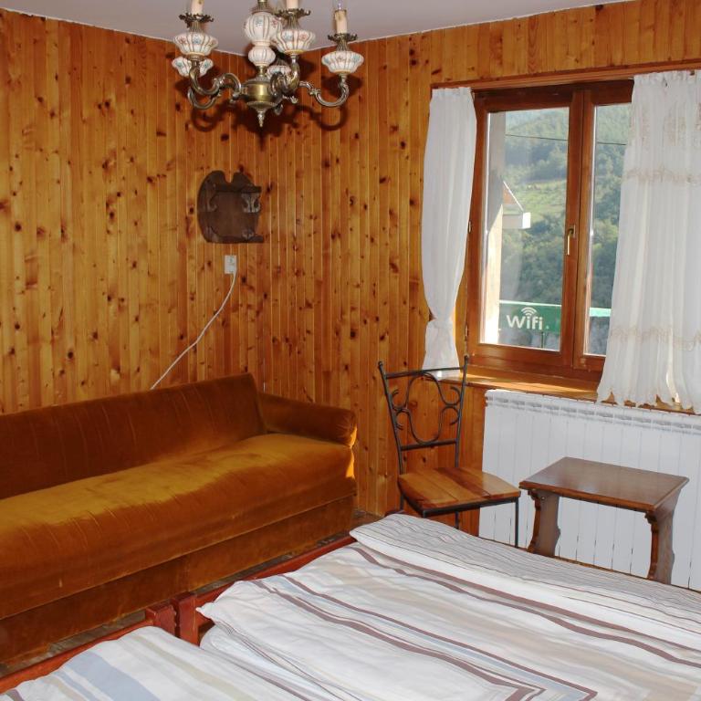 Tara Bridge Castle - Triple Room with Private External Bathroom - 7