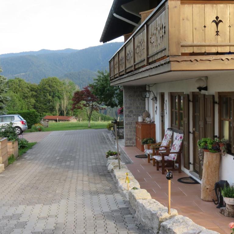 Ferienwohnungen Mooshäusl - Apartment mit Blick auf die Berge - 11