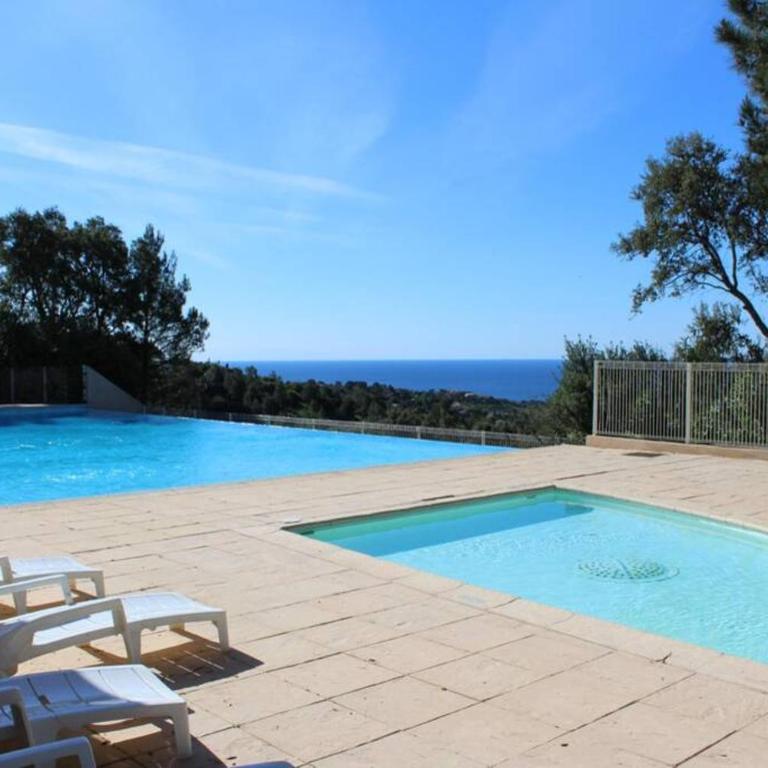 Très bel appartement T3 avec splendide vue mer - Appartement 2 Chambres - 9