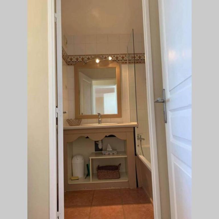 Très bel appartement T3 avec splendide vue mer - Appartement 2 Chambres - 25