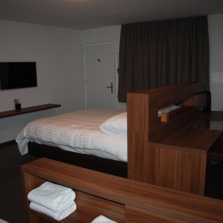 Hotel Du Soleil - Suite - 4