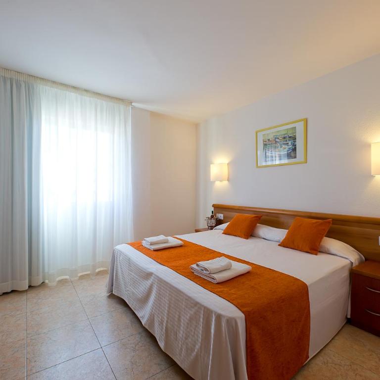 Pineda Park - Duplex Apartment (4 Adults) - 3