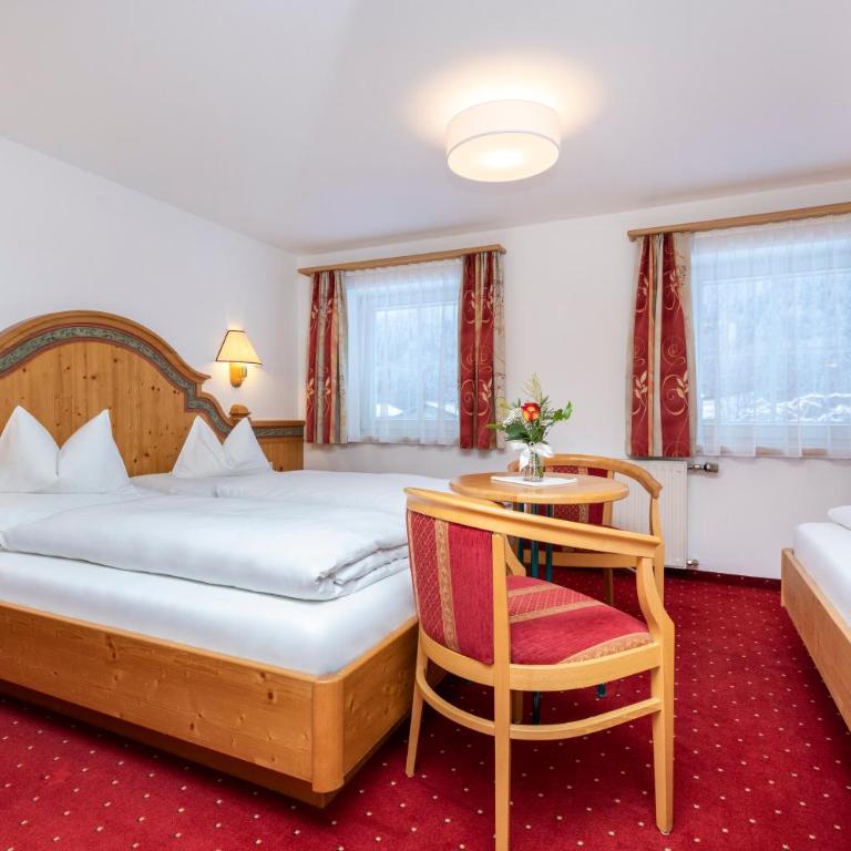 Frühstückspension Klinglhub - Dreibettzimmer - 11