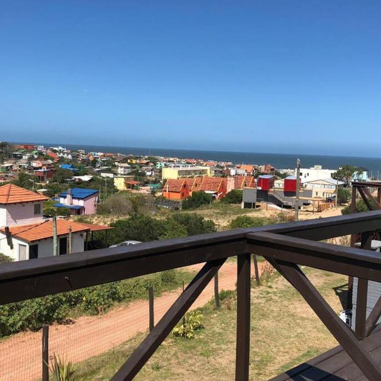 A tres cuadras de la playa, lugar tranquilo. - Casa de 2 dormitorios - 1