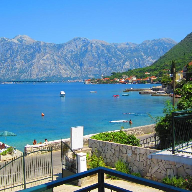 Apartments Iva - One-Bedroom Apartment with Terrace with Sea View - 1