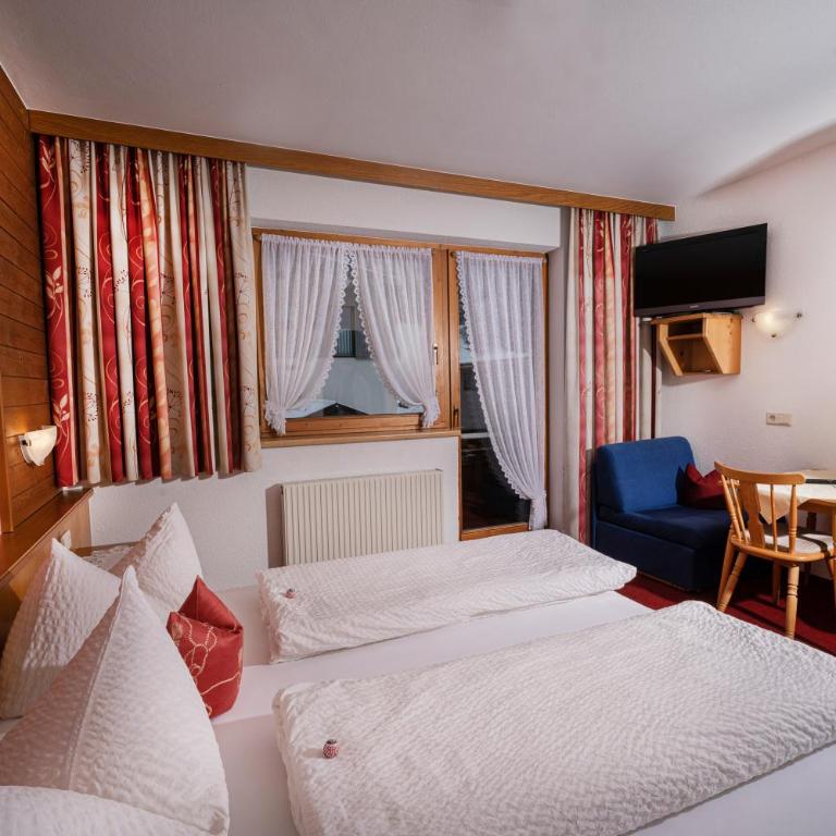 Landhaus Sailer - Doppelzimmer mit Balkon - 3