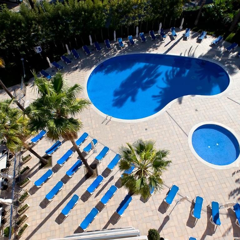 Pineda Park - Three-Bedroom Apartment - 3
