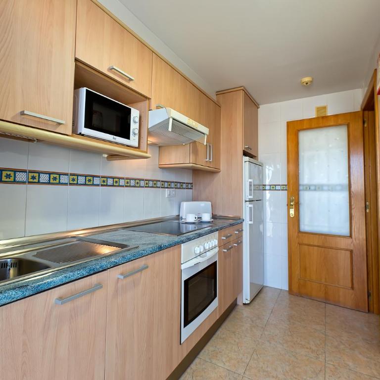 Pineda Park - Three-Bedroom Apartment - 13