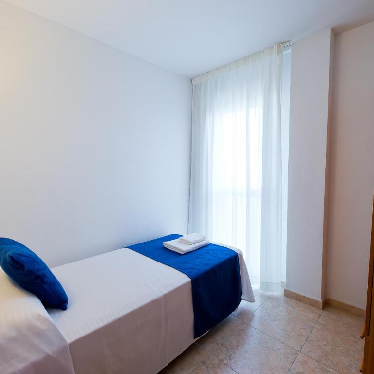 Pineda Park - Three-Bedroom Apartment - 11